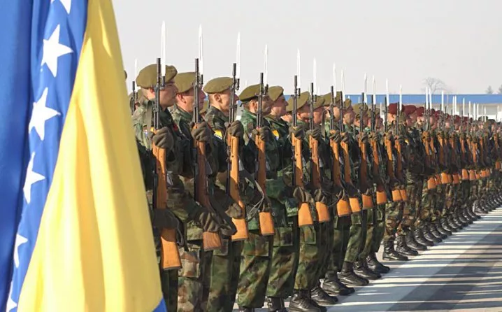 U kasarni „Rajlovac“ održana svečana ceremonija povodom obilježavanja 1. decembra – Dana Oružanih snaga Bosne